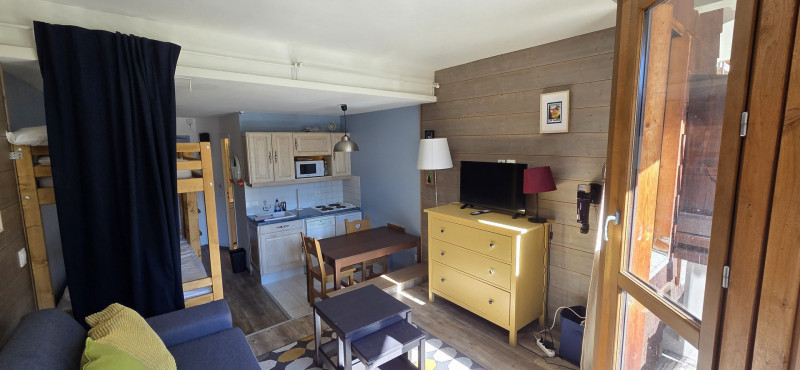 _lv_images__lot_0050450027_16_9559121