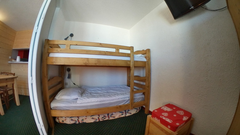 _lv_images__lot_0050450030_07_10050773