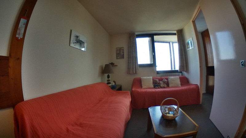 _lv_images__lot_0050450034_06_9876352