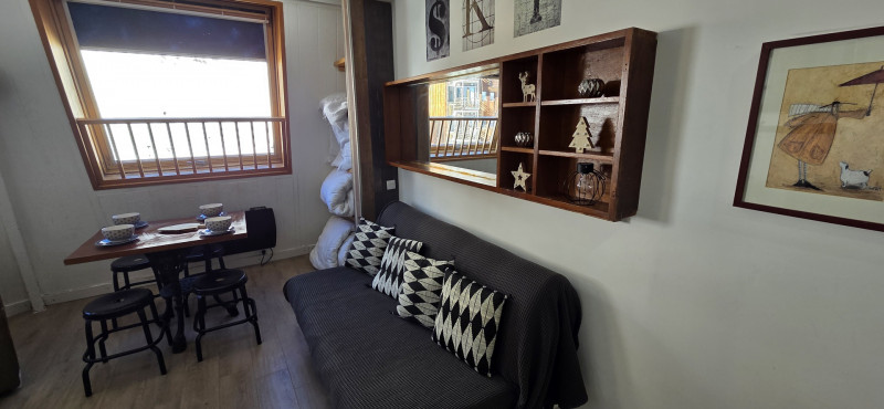 _lv_images__lot_0050450042_12_9744009