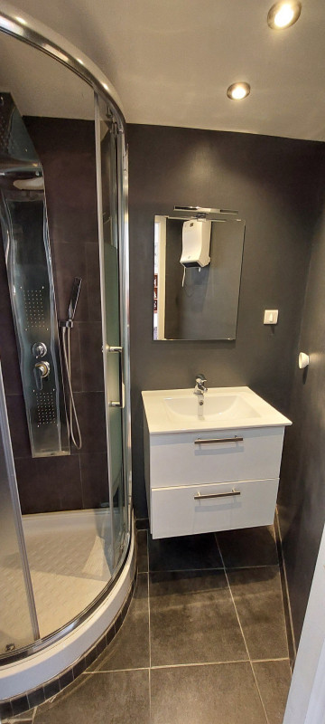 _lv_images__lot_0050450042_14_10337603