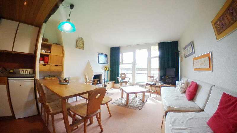 _lv_images__lot_0050450043_01_11099892