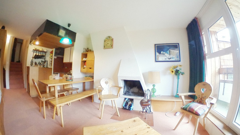 _lv_images__lot_0050450043_03_10152313