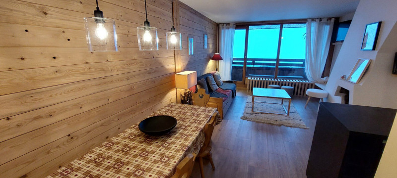 _lv_images__lot_0050450045_02_9308048