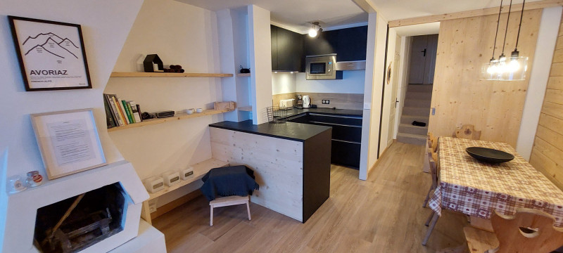 _lv_images__lot_0050450045_03_9822191