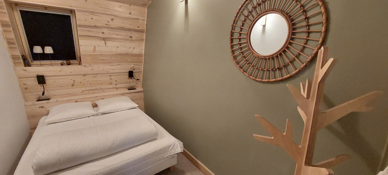 _lv_images__lot_0050450045_05_9558358