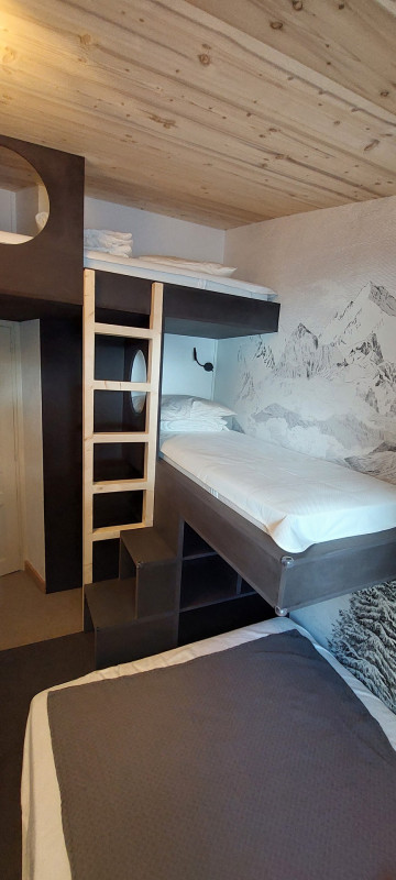 _lv_images__lot_0050450045_07_9366139