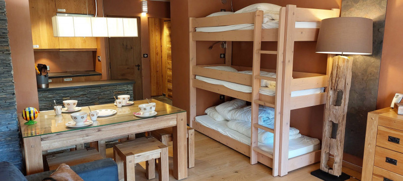 _lv_images__lot_0050450052_06_9737116 _lv_images__lot_0050450052_06_9737116