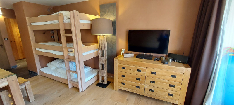 _lv_images__lot_0050450052_07_10173384 _lv_images__lot_0050450052_07_10173384