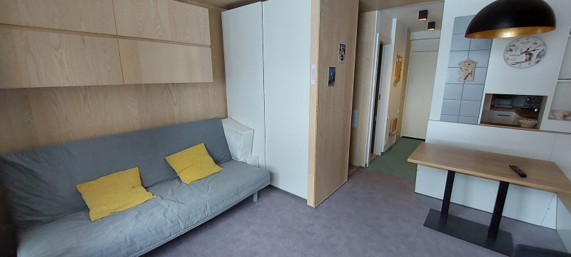 _lv_images__lot_0050450061_03_9360072