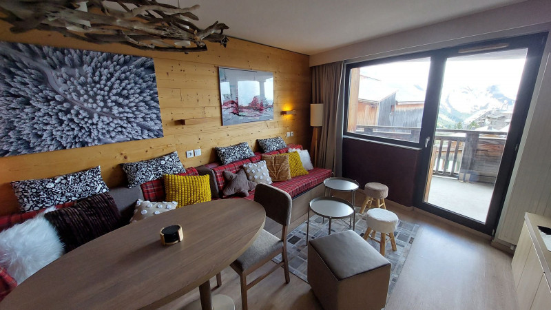 _lv_images__lot_0050450068_01_10375060