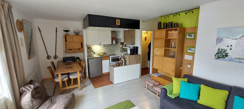 _lv_images__lot_0050450074_03_9512722