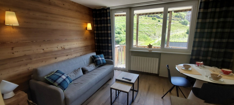 _lv_images__lot_0050450076_02_10179811 _lv_images__lot_0050450076_02_10179811