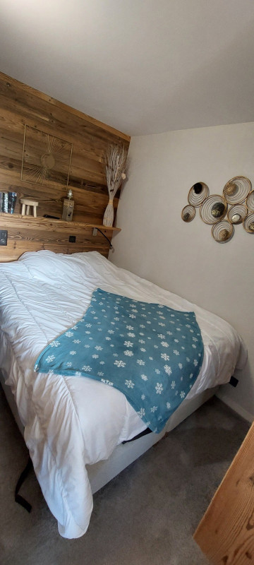 _lv_images__lot_0050450077_04_9598096