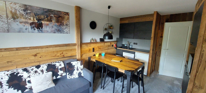 _lv_images__lot_0050450077_12_9962141