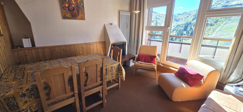 _lv_images__lot_0050450078_01_10104654