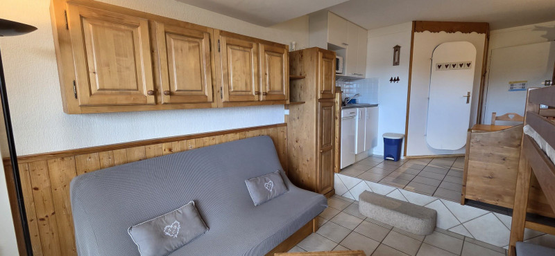 _lv_images__lot_0050450079_07_9598653