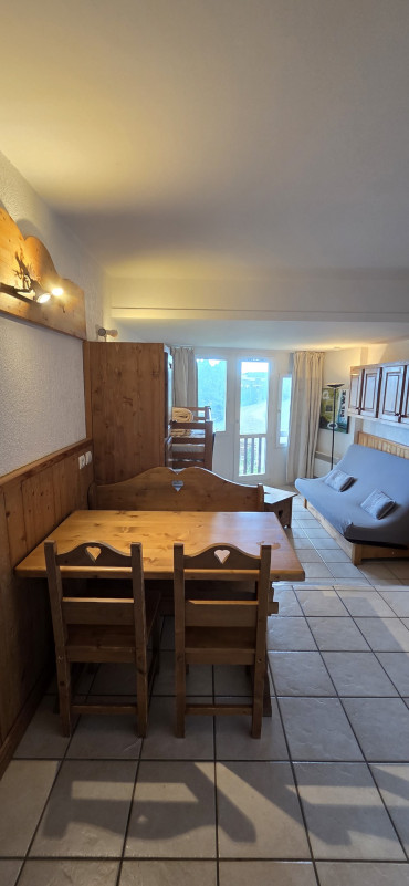 _lv_images__lot_0050450079_10_10105105