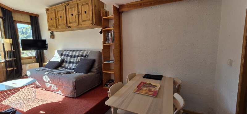 _lv_images__lot_0050450080_02_9386271