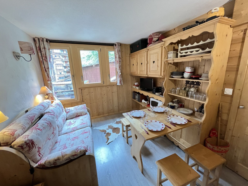 _lv_images__lot_0050450082_11_10287806