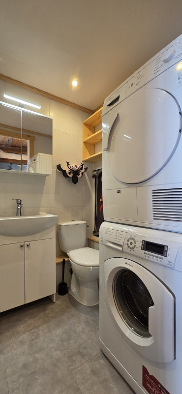 _lv_images__lot_0050450083_08_9876491