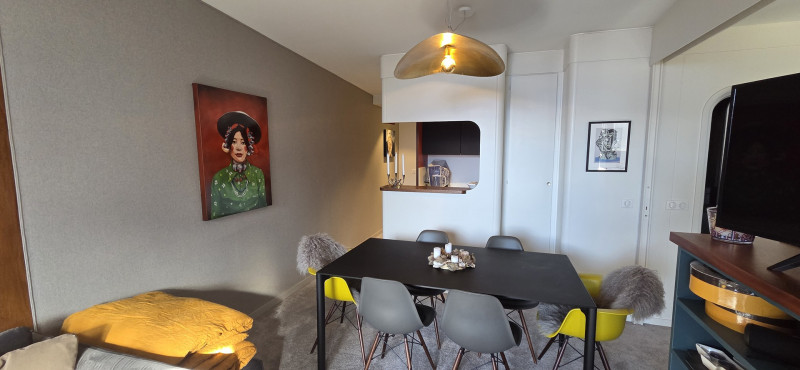 _lv_images__lot_0050450084_02_10084300